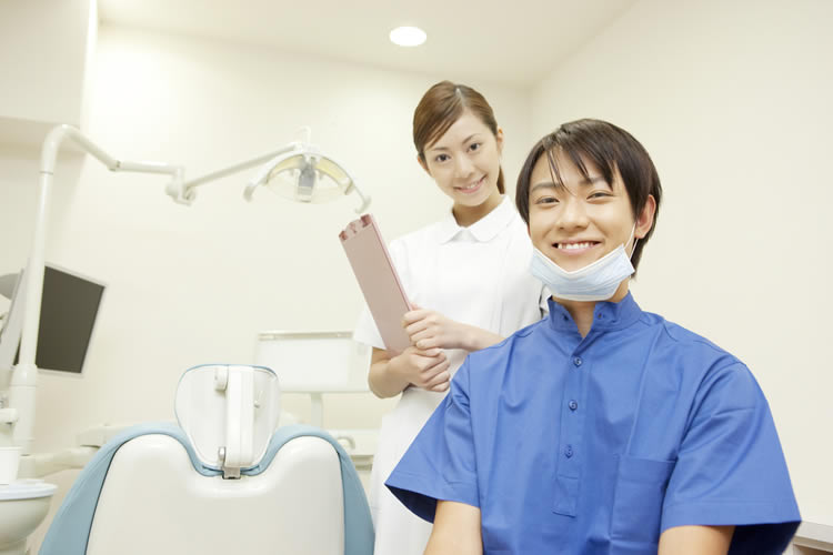 歯科衛生士の年収 厚労省発表 ボーナス 都道府県別 年齢別年収推移がわかるページ 年収ガイド